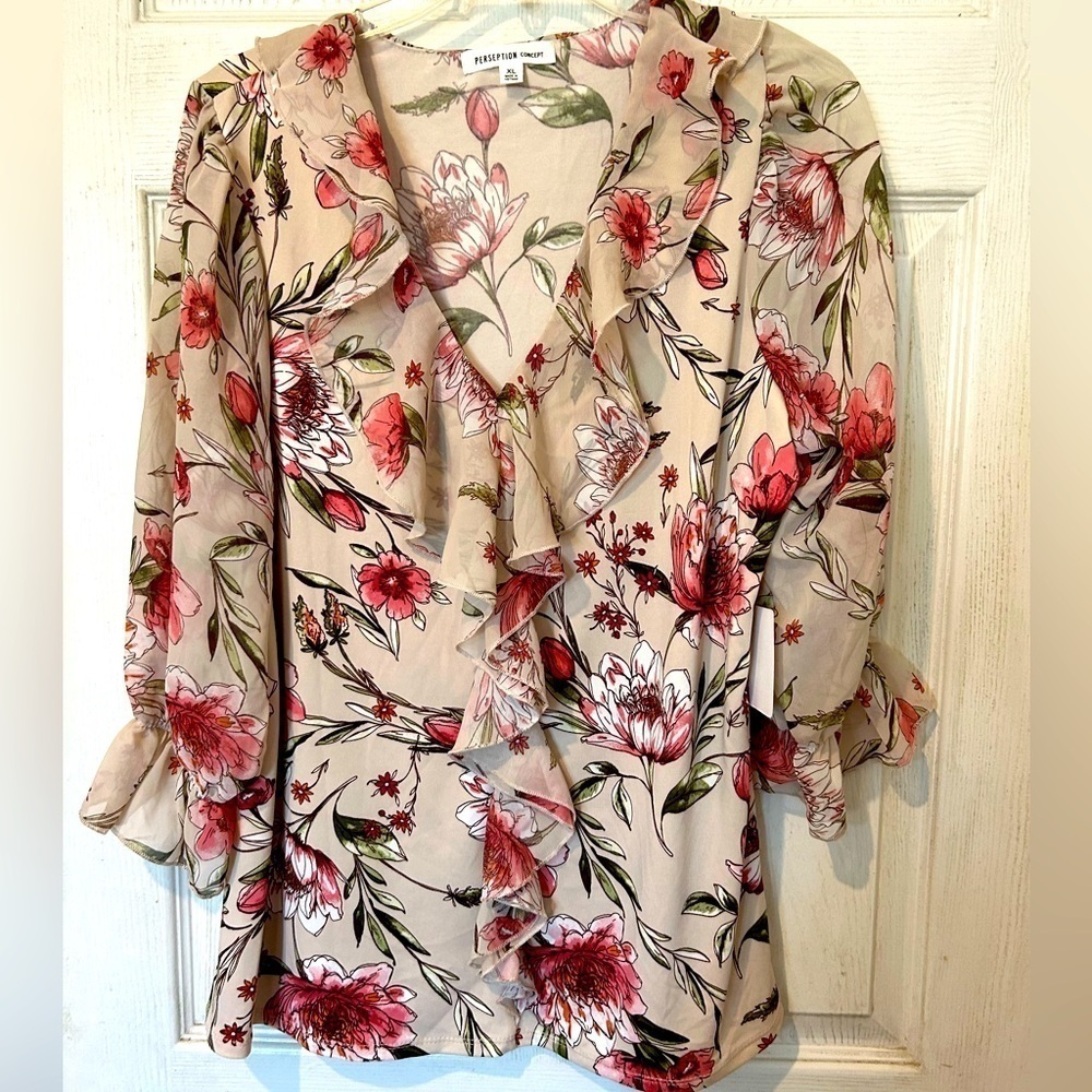 NWOT Perception Concept Beige Floral With Ruffled Front and Neckline